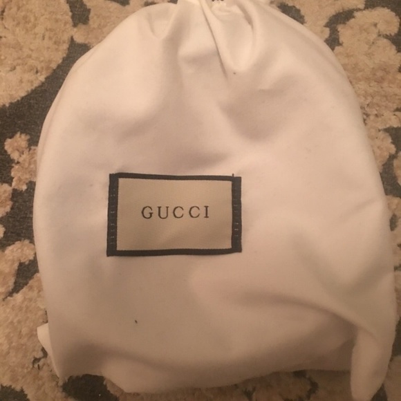 %100 Authentic white Gucci belt, like new - Picture 3 of 4